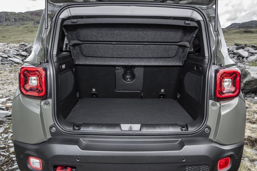 Багажник Jeep Renegade Trailhawk (BU) 2018 года  (UK) (фото 19 из 36)